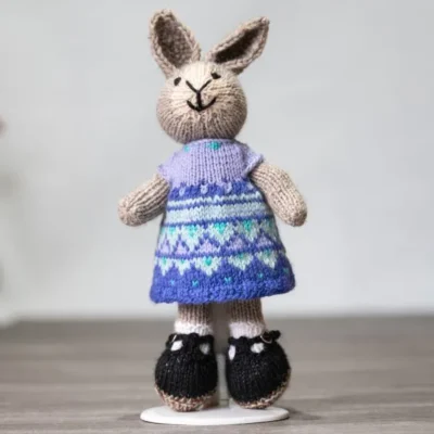 Knitted Puppets | Maria