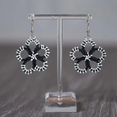 Orecchini | Margherite nere